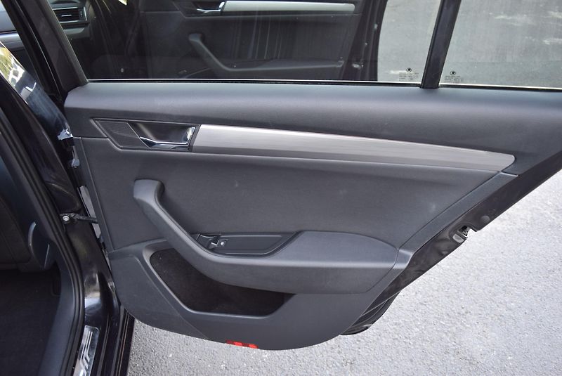 Škoda Superb (2019) 1.5TSI 110kw DSG STYLE PLUS  - fotka 40 z 43