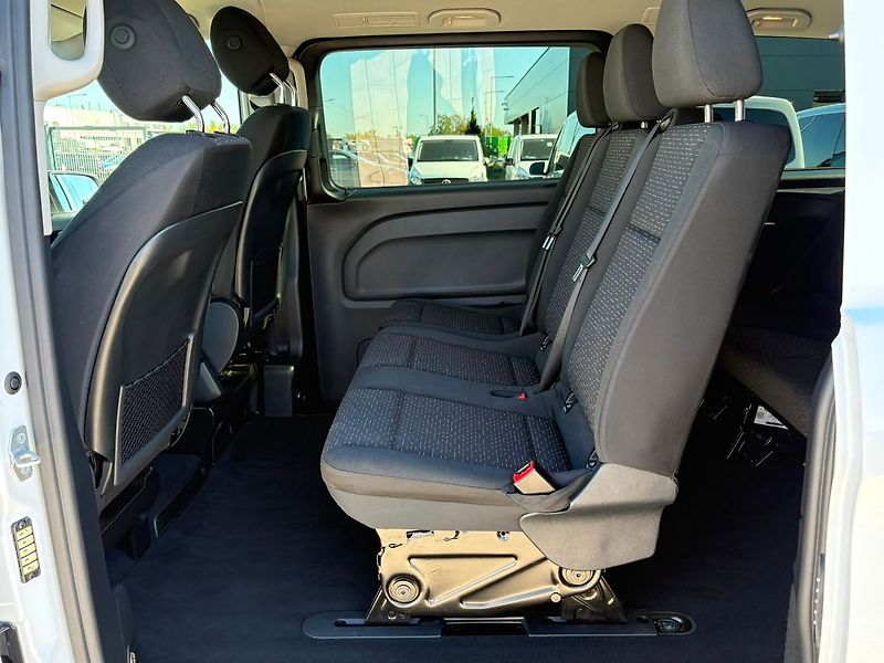 Mercedes-Benz Vito Tourer 116CDI Long 4Matic Pro - fotka 13 z 31