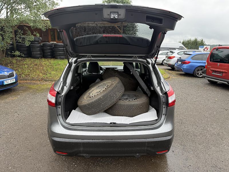 Nissan Qashqai 1.6 DiG-T,ČR - fotka 9 z 20