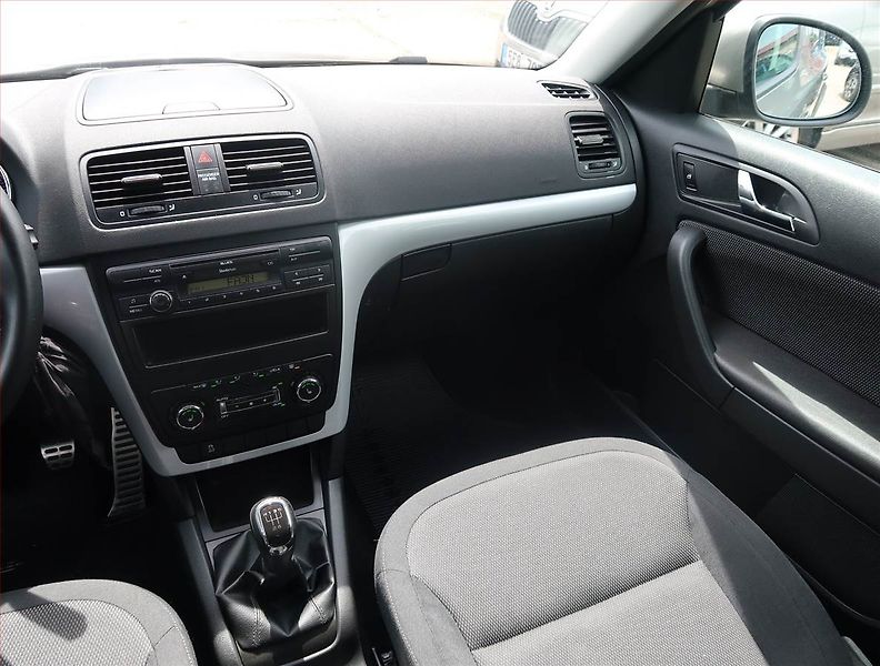 Škoda Yeti (2011) 2.0 TDI, Serv.kniha, Tempomat - fotka 8 z 18