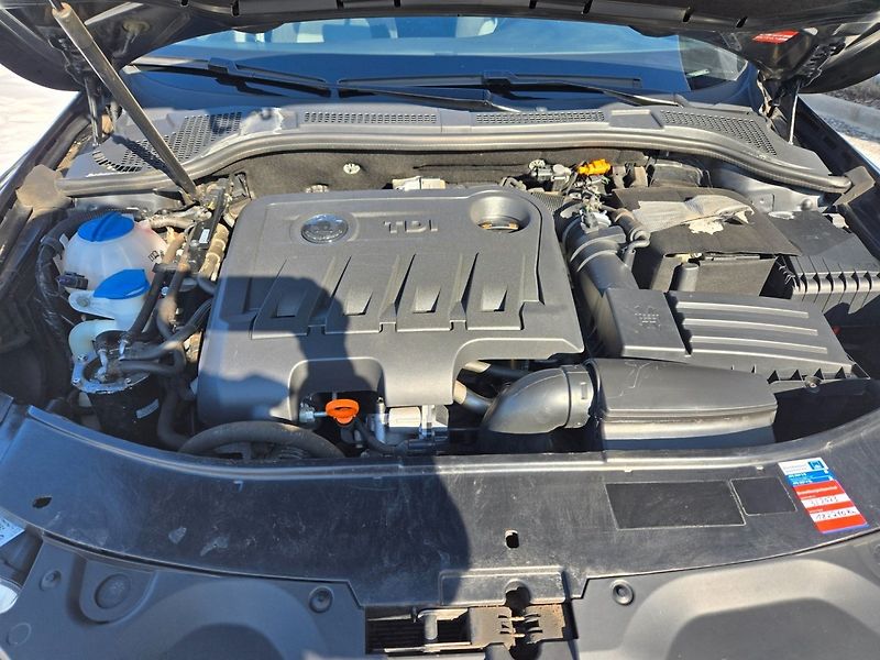 Škoda Superb (2011) 2.0 TDI Serviska Rozvody - fotka 18 z 48