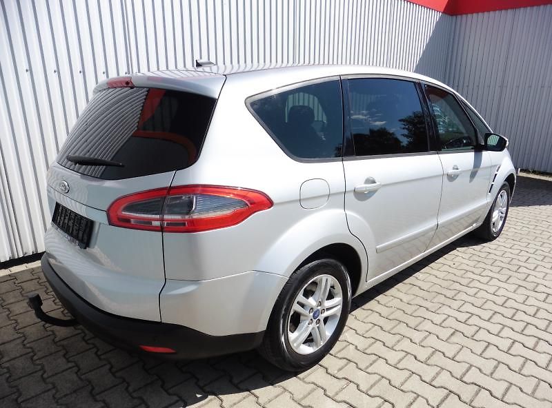Ford S-MAX 2,0 TDCi Navi, Panorama - fotka 3 z 15