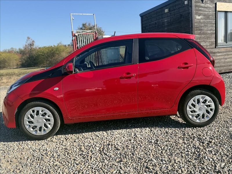 Toyota Aygo 1,0 i 53kW KLIMA 33.000Km - fotka 7 z 22
