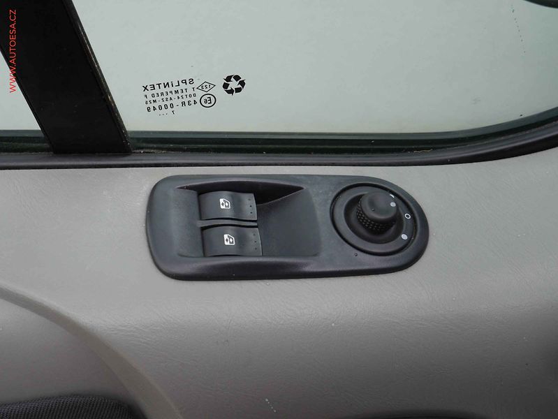 Opel Vivaro (2008) 2.0CDTi 5míst, ČR, AC - fotka 11 z 15