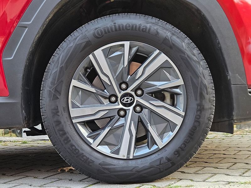 Hyundai Tucson 1,6 CRDi, Smart Navi, 2.maj. - fotka 9 z 36