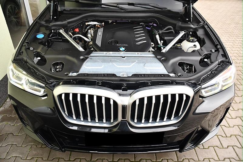 BMW X3 xDrive30d M-SPORT TAŽNÉ 1M ČR - fotka 42 z 43