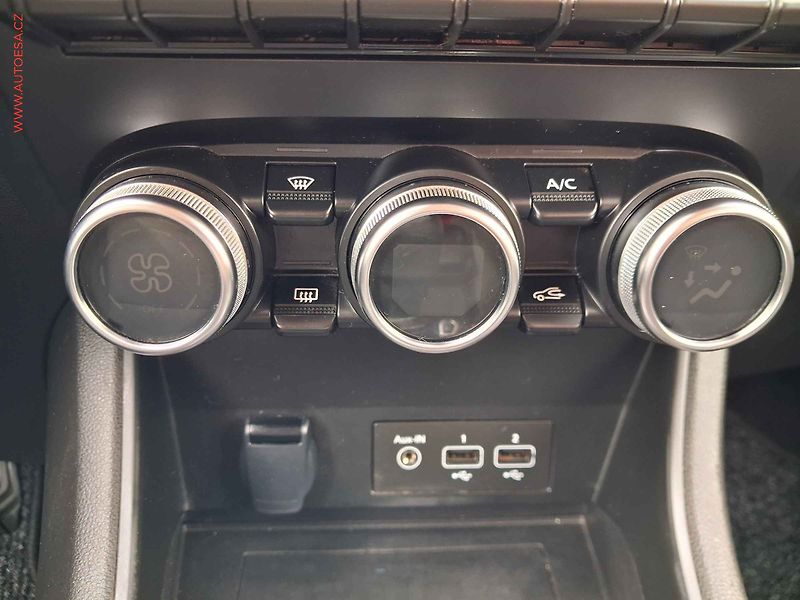 Renault Captur (2023) 1.0 TCe, ČR, LED, navi - fotka 13 z 19