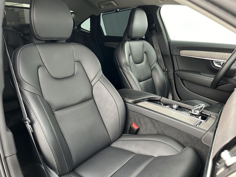 Volvo S90 2.0 B5 4x4 PLUS - fotka 19 z 31
