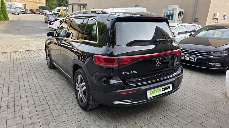 Mercedes-Benz EQB (2022) 300 4matic SoH 95,5% - fotka 7 z 34