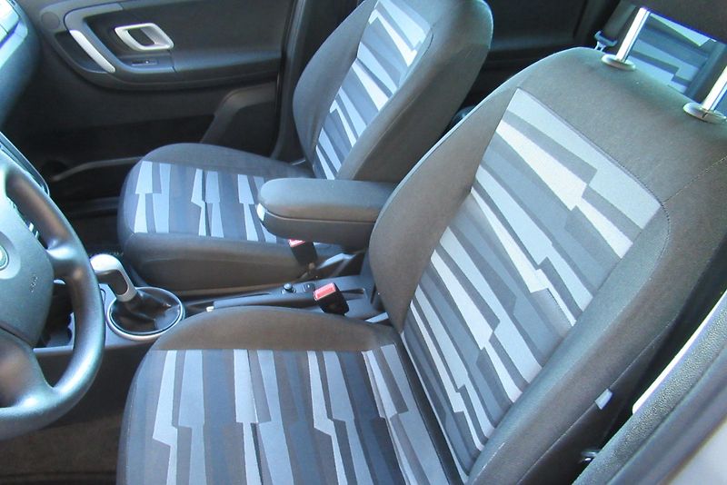 Škoda Roomster 1.4i AUT. KLIMA SADA KOL - fotka 14 z 20