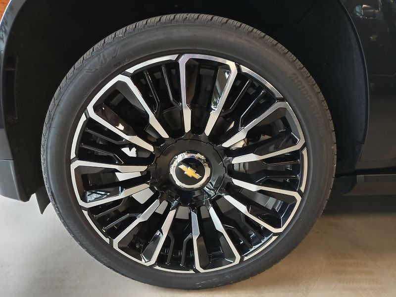 Chevrolet Tahoe (2026) High Country 2026,AWD,kola 24