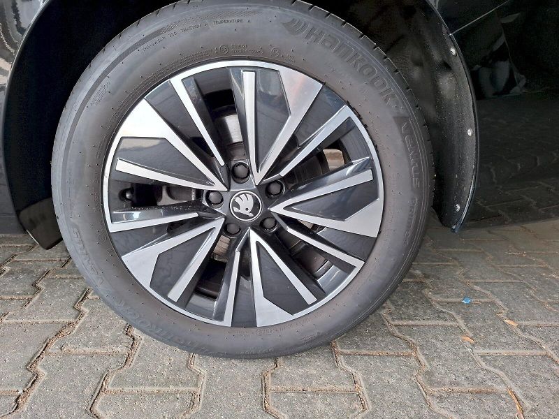 Škoda Superb (2025) COMBI SELECTION TD 110/2.0 A7F - fotka 37 z 40