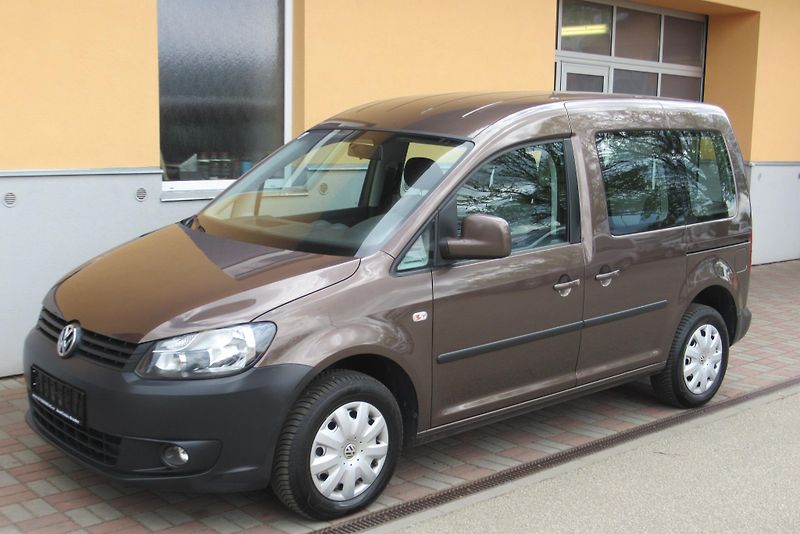 Volkswagen Caddy 1.6 TDI KLIMA TAŽNÉ - fotka 5 z 31
