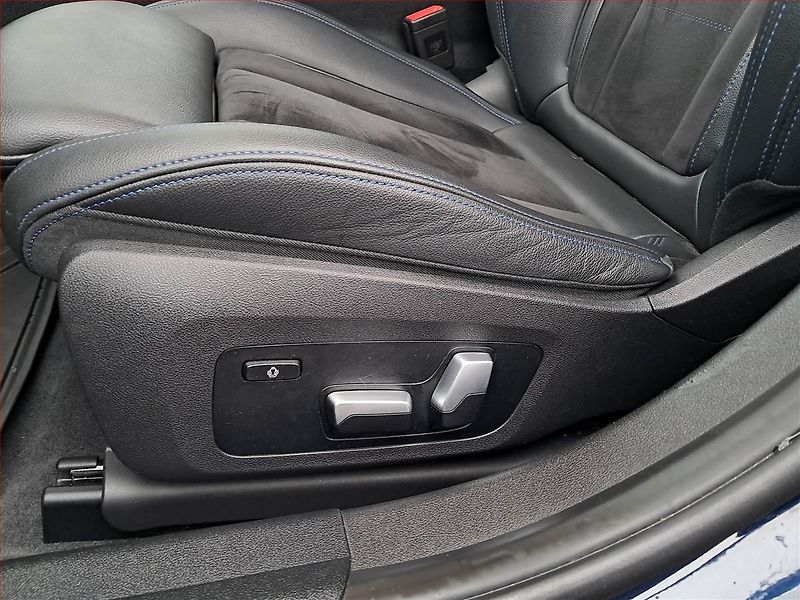 BMW Řada 3 (2021) 330 e xDrive - fotka 19 z 24