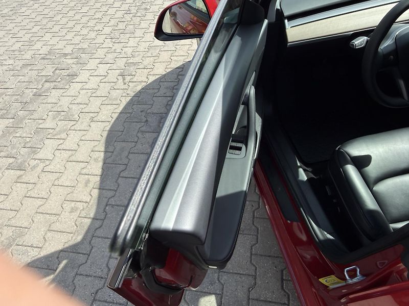 Tesla Model 3 STANDARD PLUS - fotka 12 z 18
