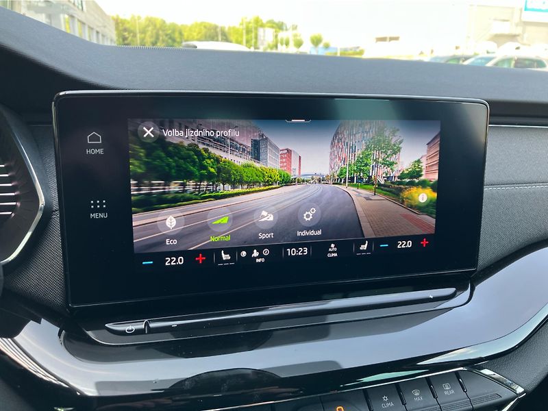 Škoda Octavia 2.0TDi 110kW STYLE PLUS 4x4 DS - fotka 19 z 30