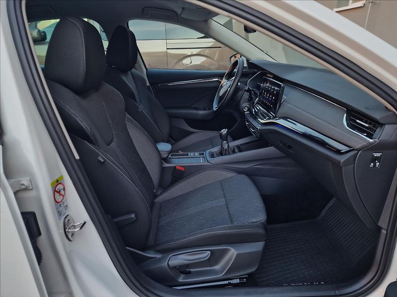 Škoda Octavia 2.0 TDI Style,původ ČR,1.Maj. - fotka 14 z 49