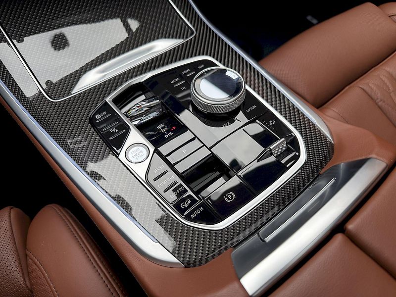 BMW X5 xDrive40d M-PRO Individual AIR - fotka 26 z 50