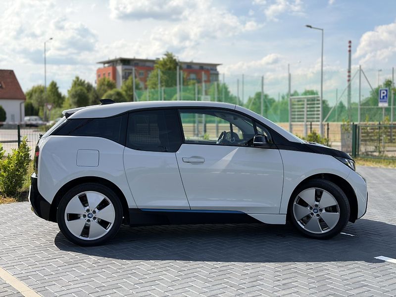 BMW i3 (2016) 60ah 125 kW - fotka 7 z 23
