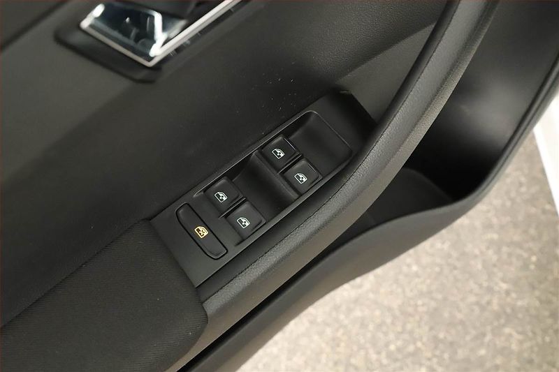 Škoda Fabia (2020) Style 1.0 TSI, ČR,1.maj - fotka 13 z 15