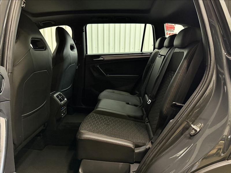 Seat Tarraco FR 2.0TSI 140kW DSG PANORAMA - fotka 35 z 47