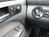 Volkswagen Caddy (2013) 1.6 TDI 75kW  7 MÍST - náhled 28