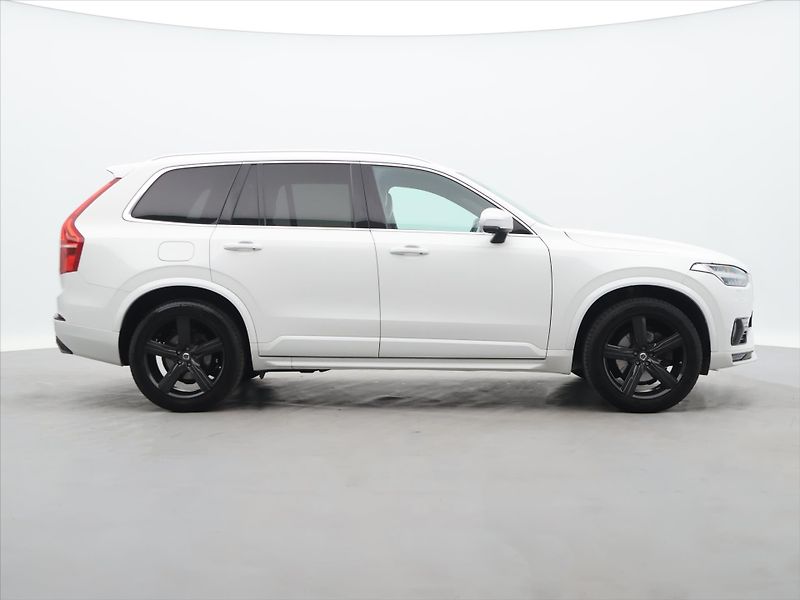 Volvo XC90 2,0 D5 165kW AWD Aut. R-Design - fotka 8 z 39