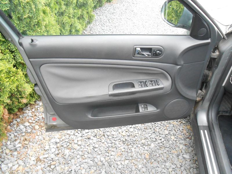 Volkswagen Passat 1.9TDi,96KW,KLIMA,207TKm - fotka 11 z 21