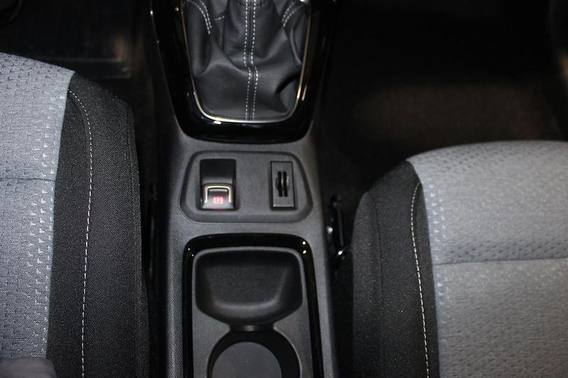 Opel Corsa (2025) Edition 1.2 TURBO 74kW, MT6 - fotka 15 z 17