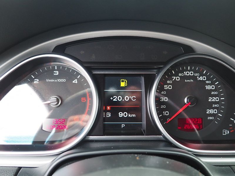 Audi Q7 (2010) 3.0 TDI, 176 kW, Quattro - fotka 28 z 38