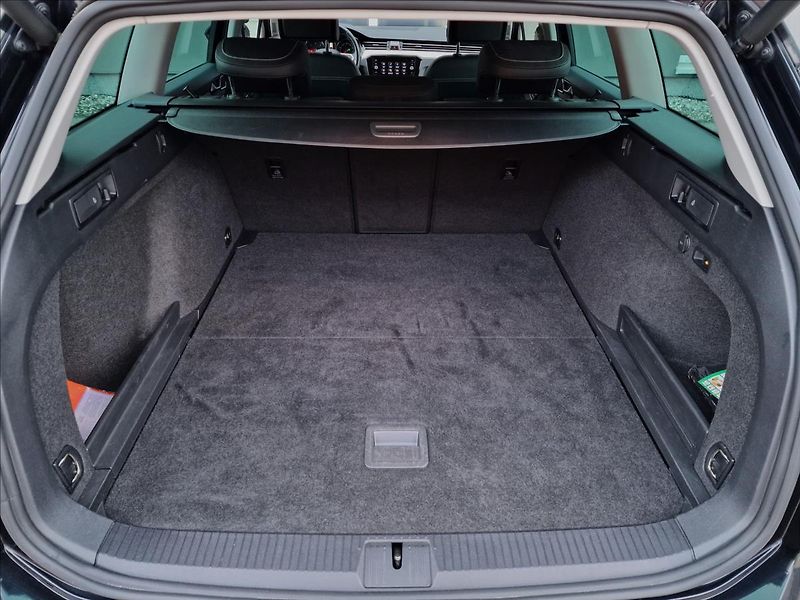 Volkswagen Passat 2.0 TDI 147kW 4MOT DSG Eleganc - fotka 16 z 50