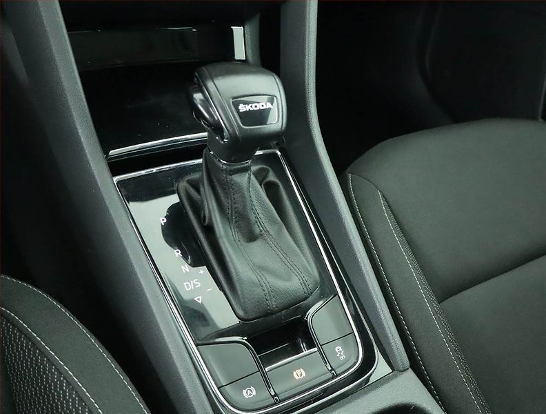 Škoda Karoq (2023) 1.5 TSI - fotka 13 z 23