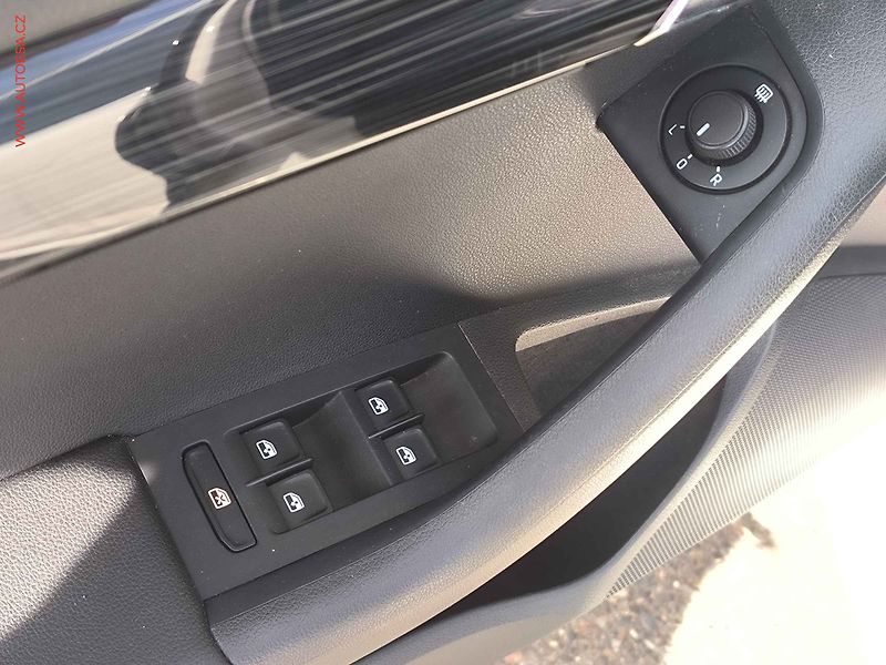 Škoda Octavia (2017) 2.0 TDi 4x4, 2.maj,ČR, Style - fotka 19 z 22