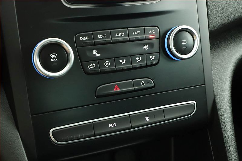 Renault Mégane (2017) 1.5 dCi, Tempomat - fotka 12 z 17