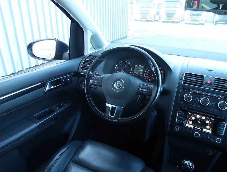 Volkswagen Touran (2013) 1.6 TDI, Tempomat - fotka 7 z 21