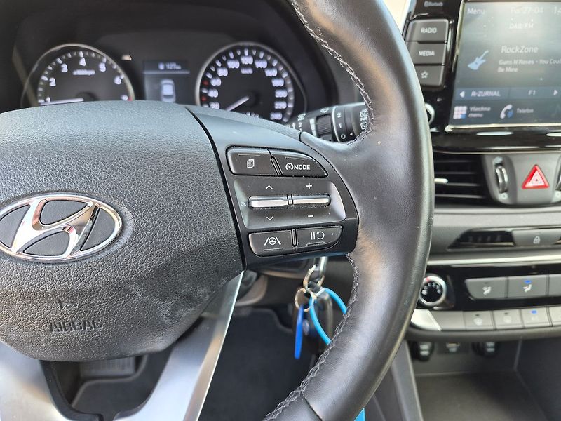 Hyundai i30 Comfort 1,5 CVVT - fotka 9 z 17