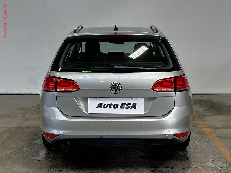 Volkswagen Golf (2015) 1.6 TDi Variant, Comfortline - fotka 5 z 18