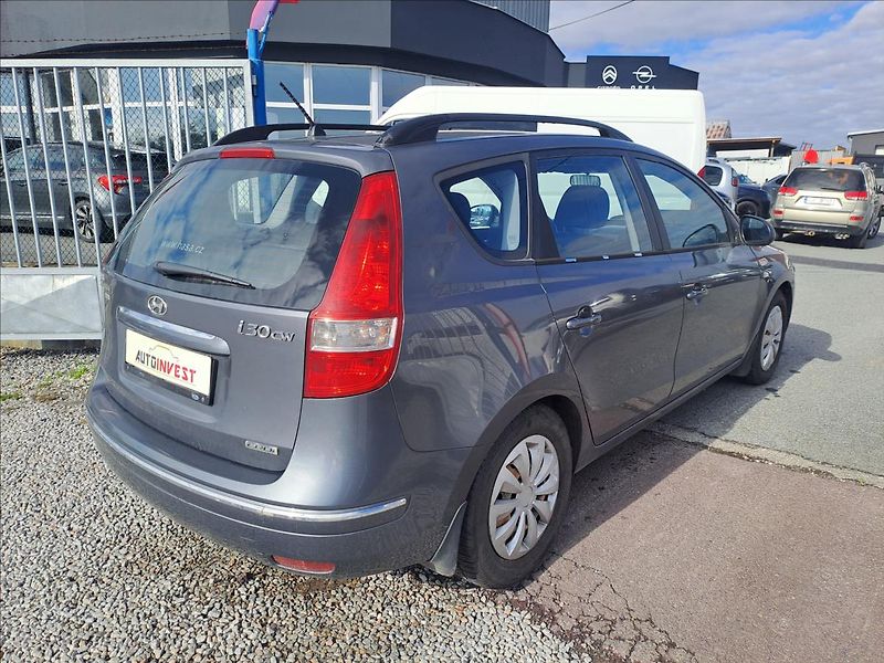Hyundai i30 1,6 CRD - fotka 3 z 13