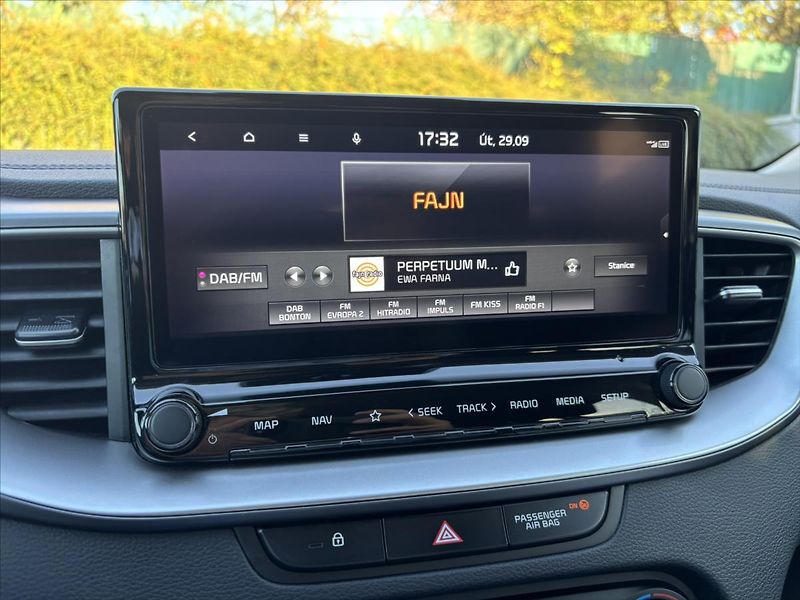 Kia Ceed 1,5 TGDi TOP ZÁRUKA NAVI KAMER - fotka 24 z 41