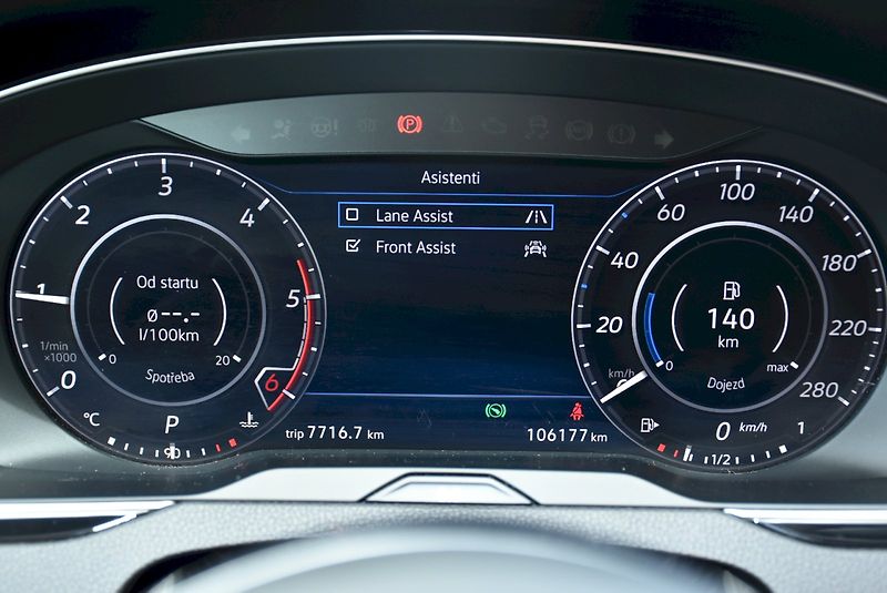 Volkswagen Arteon (2018) R-Line  2.0 BITDI 176kW 4x4 DS - fotka 16 z 32