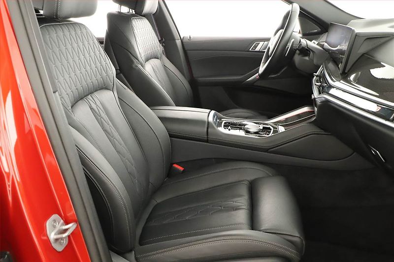 BMW X6 (2024) xDrive40i, M Paket, vzduch - fotka 7 z 20