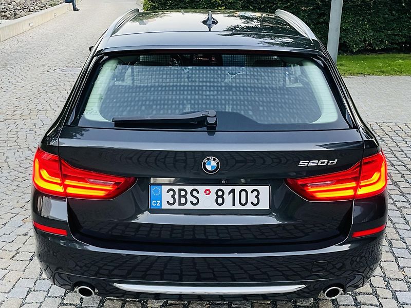 BMW Řada 5 520D AUT KAMERA SERVISKA - fotka 14 z 48