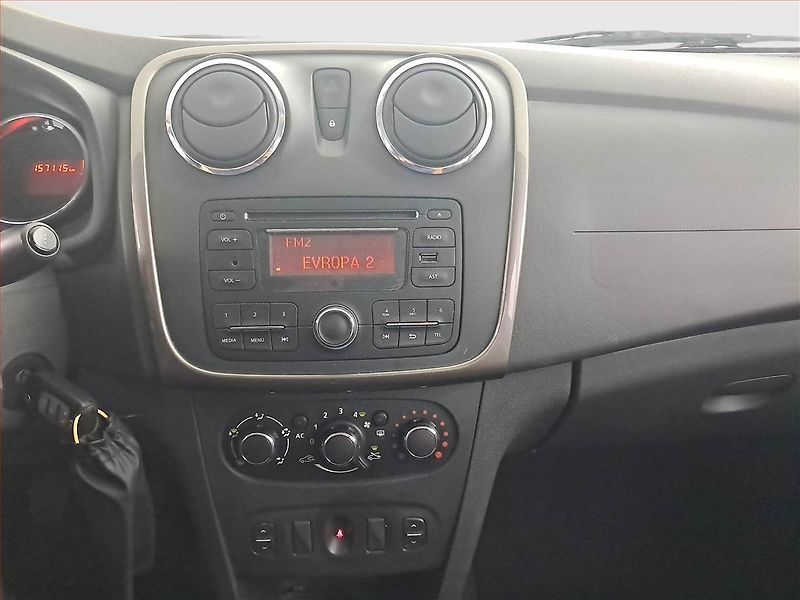 Dacia Logan (2013) 1.2 16V, LPG, ČR,1.maj - fotka 12 z 13