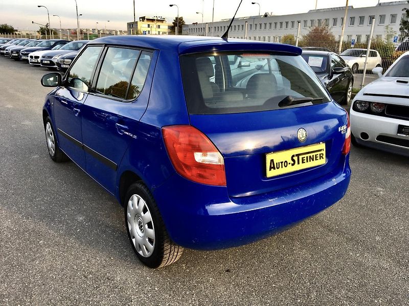 Škoda Fabia 1,2 HTP Ambiente Nová STK - fotka 8 z 22
