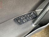 Volkswagen Golf (2013) 1.4 TSi, Highline, bixen - náhled 13