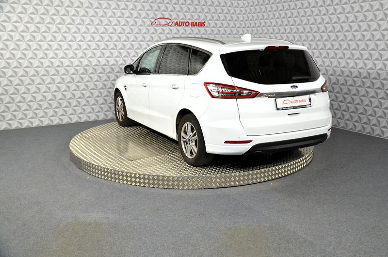 Ford S-MAX (2020) 2.0TDCi 110kw Titanium - fotka 7 z 24