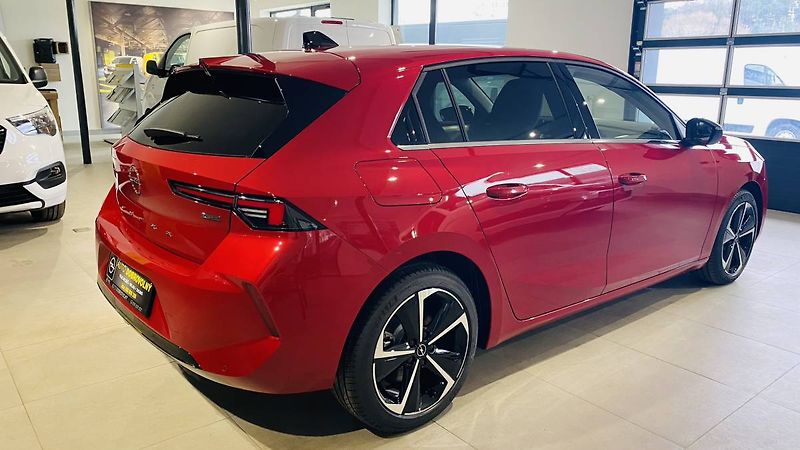 Opel Astra Elegance HB 1.6 PHEV 132kW/180 - fotka 4 z 31