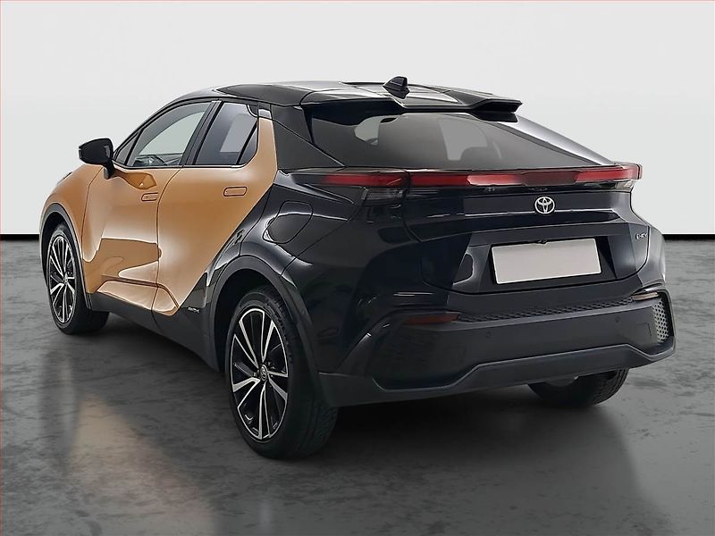 Toyota C-HR (2025) 2.0 Hybrid AWD - fotka 4 z 18