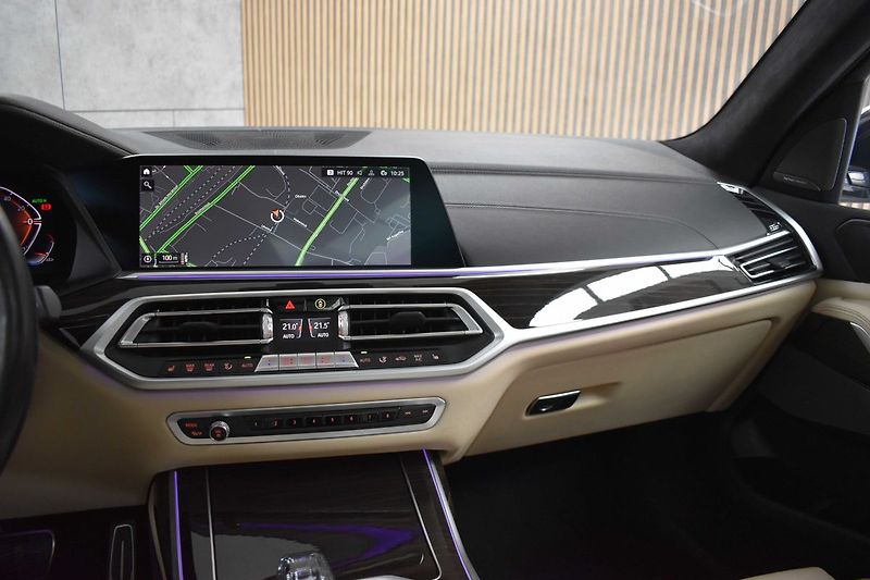BMW X7 xD40d ///M*LASER*VZDUCH*HK*DPH - fotka 21 z 74