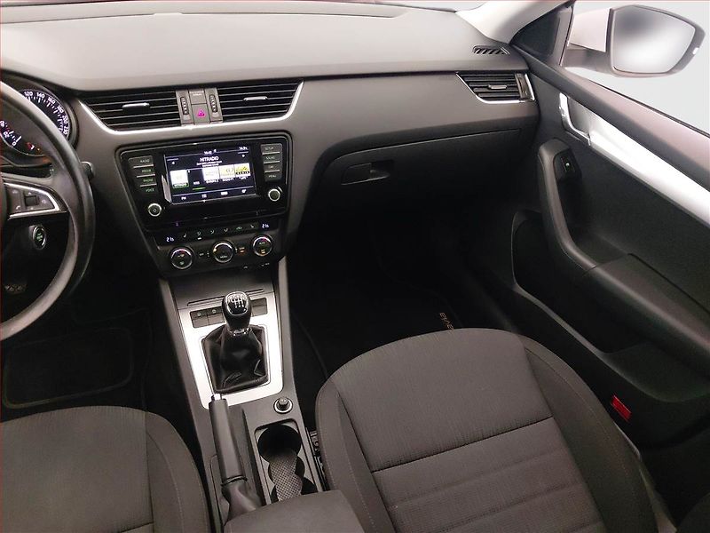 Škoda Octavia (2015) Style 1.4 TSI, Tempomat - fotka 8 z 17